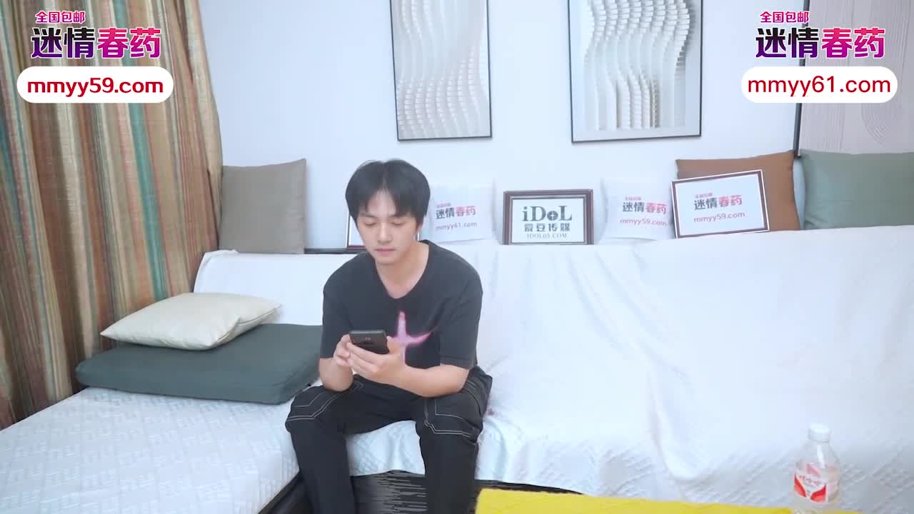 作为公公却无法抵挡儿媳的绝美酥胸 #白丝 #后入 #老汉推车 #深顶