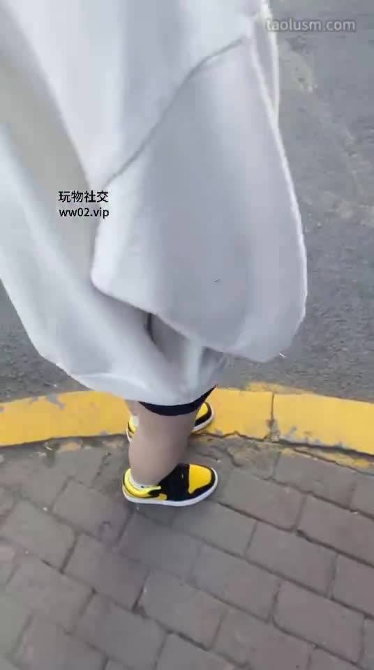 #精神小妹 #女主天地 #直播回放开发学生素人车内舔鞋袜脚【完整版】