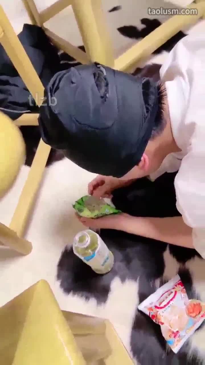 #沅芷 #女主天地 #直播回放贱货边哭边挨打