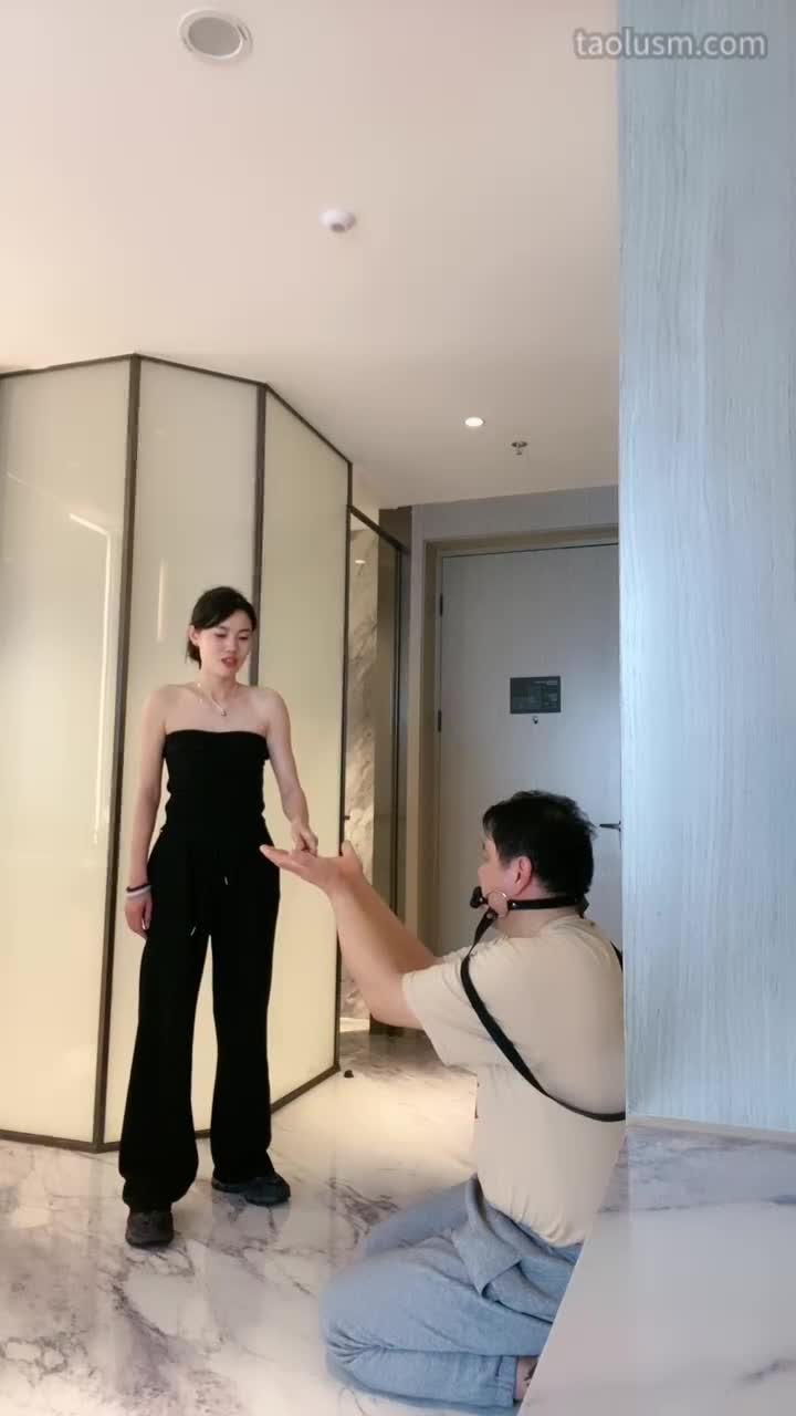#沅芷 #女主天地 #直播回放双S戒尺抽打高跟踩碾手【双视角】
