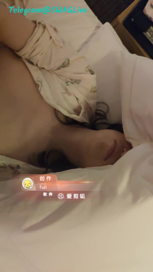 【网曝门事件】漂亮的萝莉新娘结婚前夜被老同学性爱私拍流出 蒙眼后入内射 高清私拍生活露脸照29P 高清1080P原版 (1)ㅤ点此查看更多
