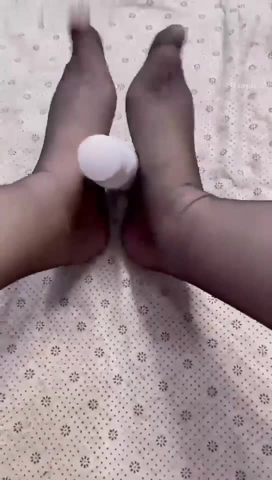 ，肉肉的丝袜妹 大奶 道具自慰