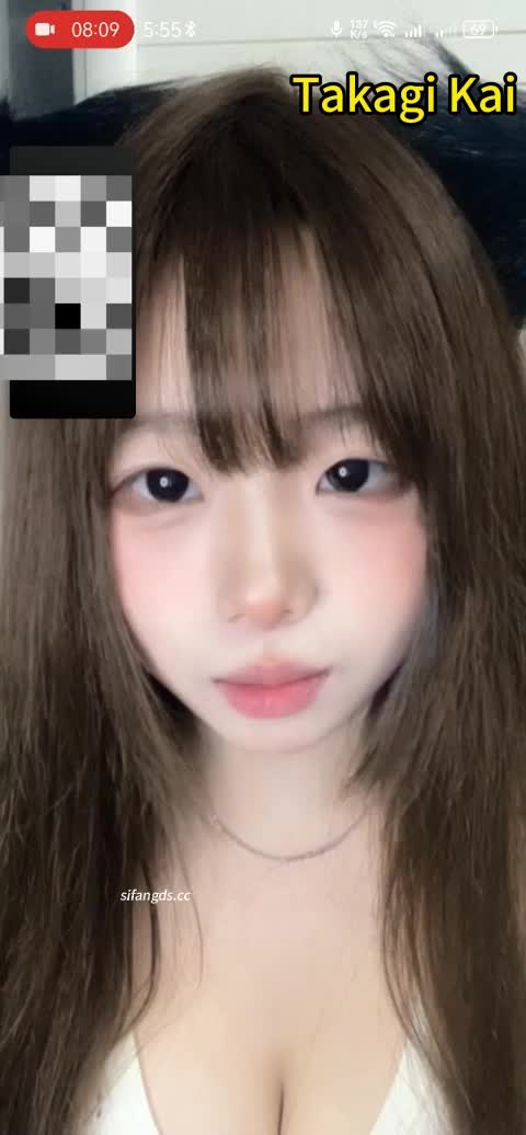 抖音非常可爱的坦克妹妹，胸很大很软糯，一对一福利