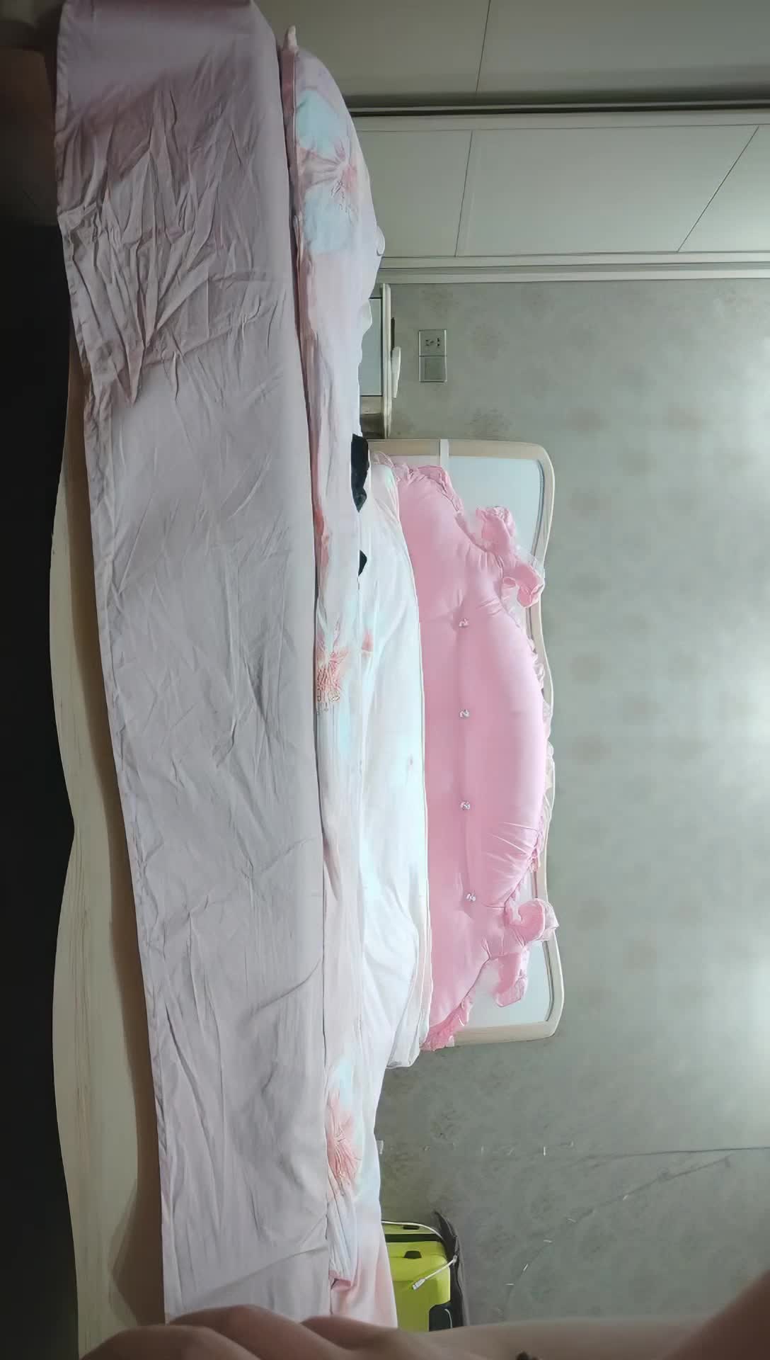 【柒探长全国探花】，新年探花第一炮，大波浪，JK装，黑丝，漂亮嫩妹来相伴，C罩杯美乳探花偷拍专区