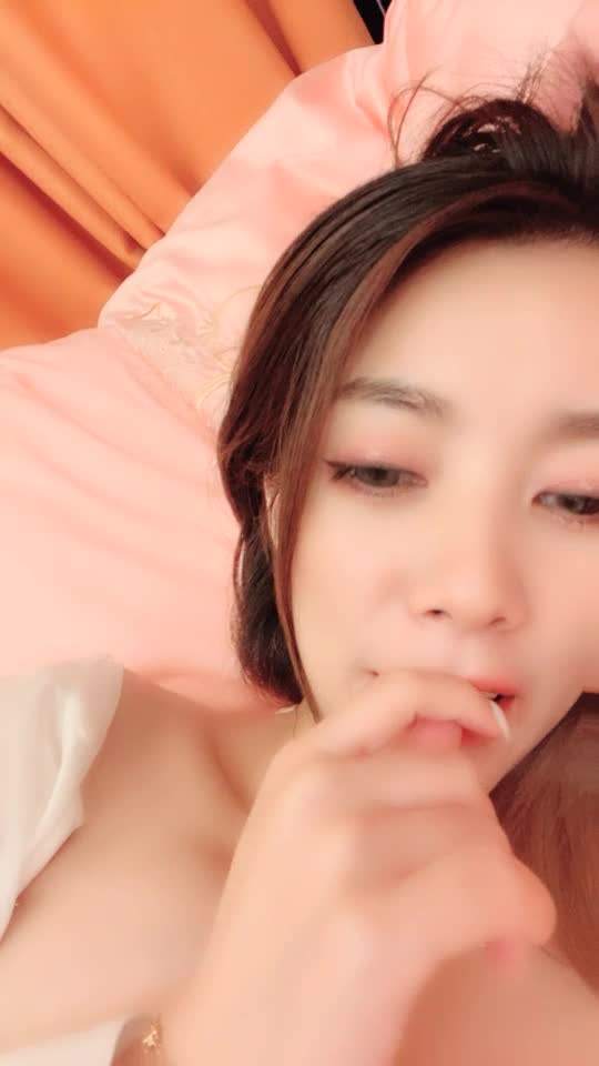 #有容乃大哦 01-12小狐狸主播秀【标签: #直播 #学生 #女神 #小姐姐 #小妹妹 #少妇 #人妻 #萝莉 #大奶 #大长腿 #黑丝袜 #口交 #自慰 #跳蛋 #玩具 #露脸 #白虎 #一线天 #潮喷 #喷水 #屁眼 #学妹 #学姐 #调教 #高潮 #裸舞 #脱衣舞】