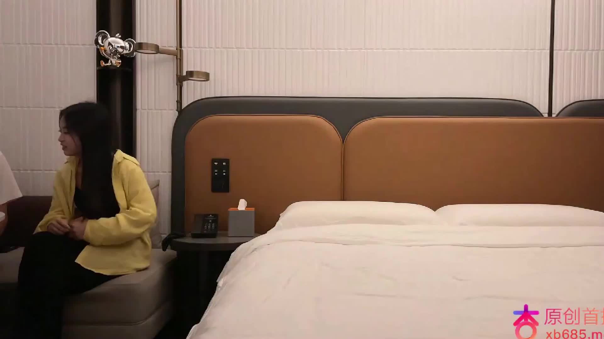 2048.vip-探花成昆 今天约这个妹子来的时候感觉很眼熟好像之前干过清纯小脸没想到脱了衣服有点微胖但是下面是真的很紧