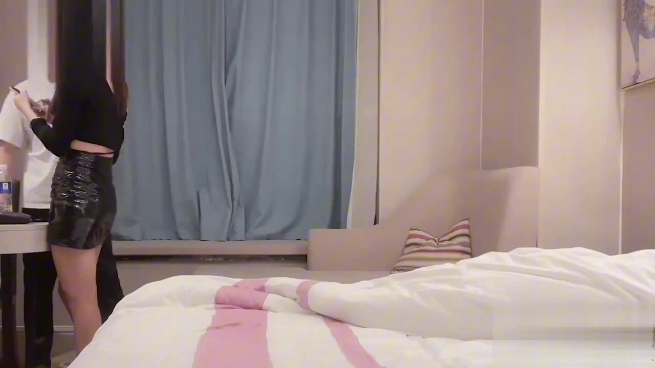 漂亮美眉69吃鸡啪啪 啊啊射给我 好像比刚才大了 真的啊让你操大了 身材苗条 小娇乳小嫩穴