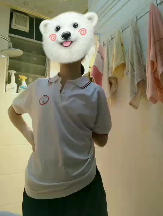 #校服 #少女 #萝莉学生妹洗澡还站军姿，什么操作？