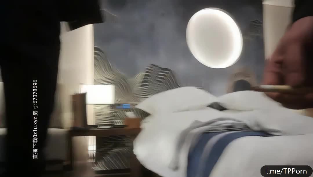 爆干00后极品骚逼小萝莉