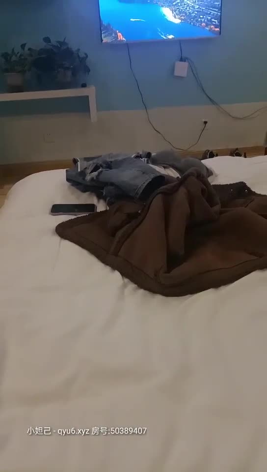 【阿朴探花】良家小姐姐青涩害羞大屌男动作粗鲁狂插刚开始表情痛苦不一会娇喘声阵阵标签： #探花 #良家