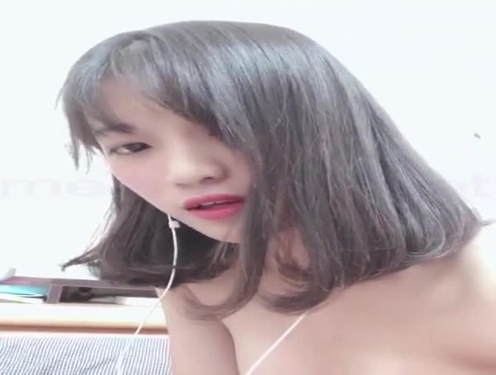 真实高颜值情侣自拍反差美女自慰