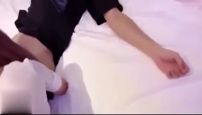 台湾巨乳柜姐下海兼职影片流出标签： #直播 #台湾 #流出 #巨乳