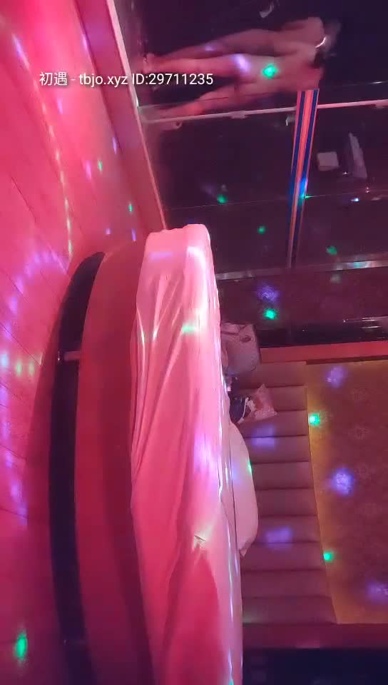 【鸭总探花再现】ktv的淫荡一夜小姐姐貌美温柔歌声中口个不停硬了连搞两次氛围满分欣赏价值高标签： #探花