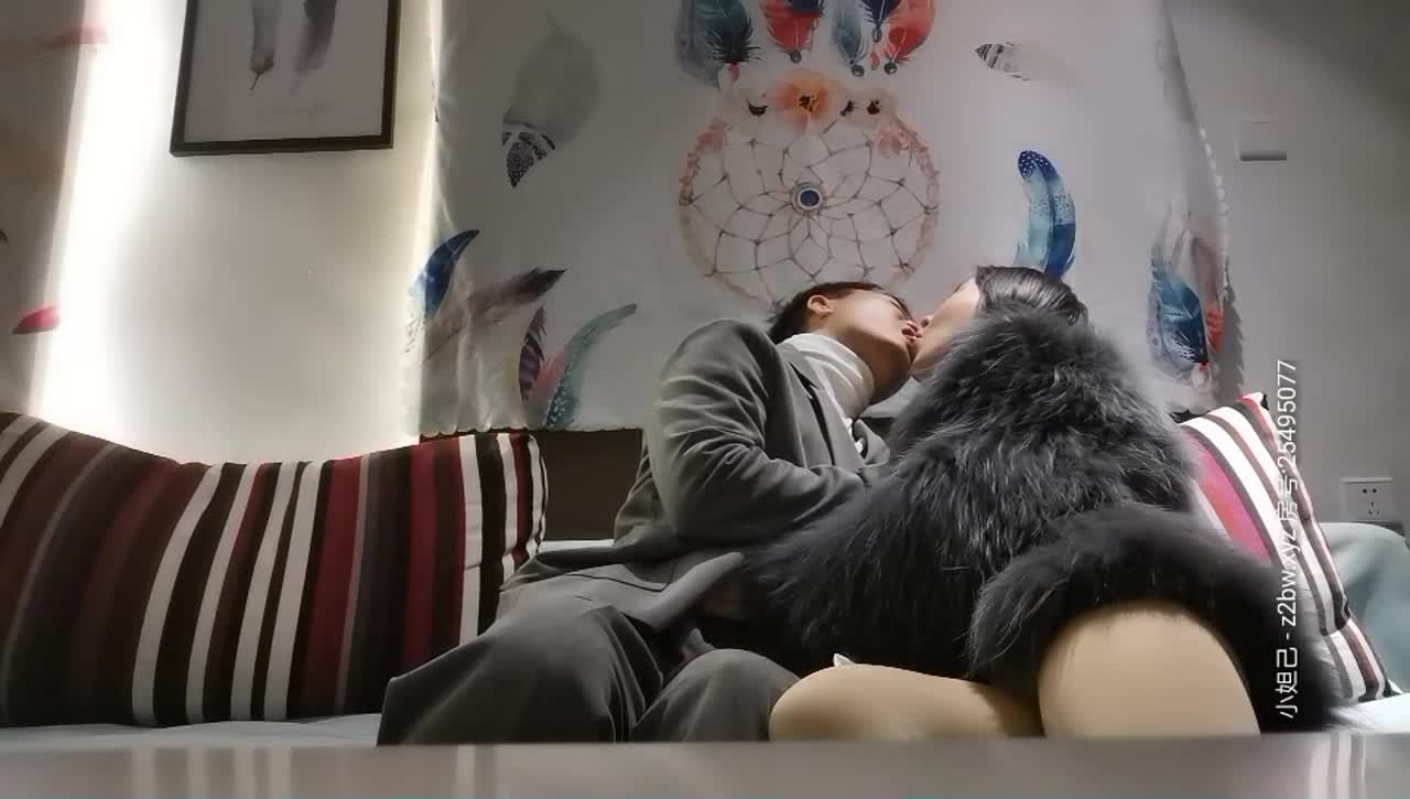 两位美乳小姐姐互用嫩B磨豆腐