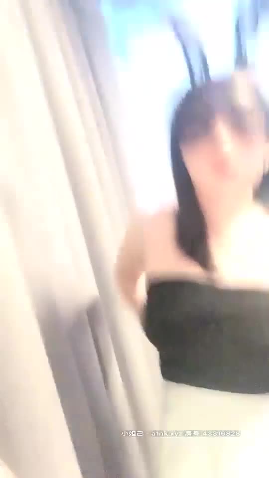 妞妞超甜 自慰 20201224标签： #自慰 #口爆