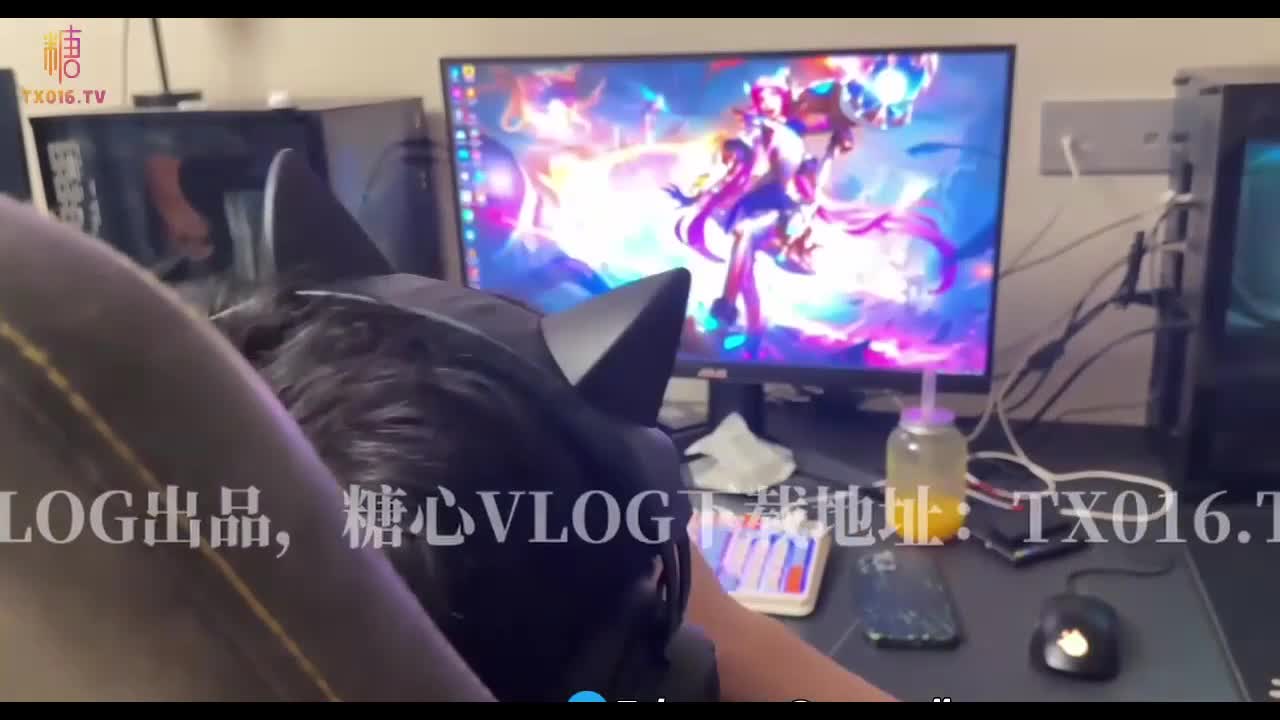 游戏陪玩之隐藏服务，两小时女友体验，精液灌满骚穴流出 #情深叉喔标签： #情侣 #流出